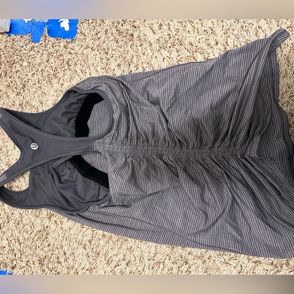 Lululemon tank with built in bra - Picture 2 of 2